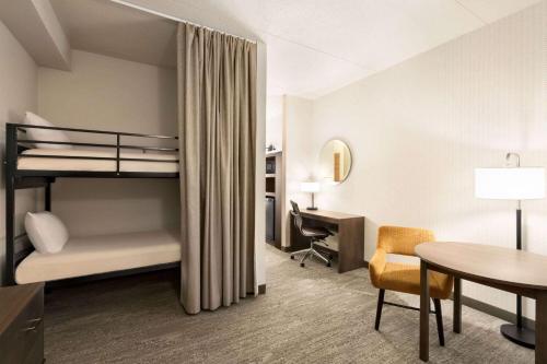 1 king bed, 1 bunk bed