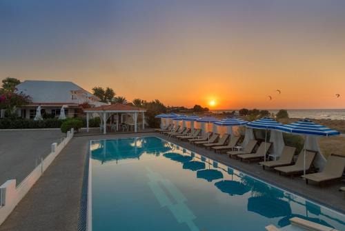 Nirvana Beach Hotel - image 13