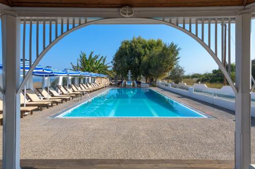 Nirvana Beach Hotel - image 14