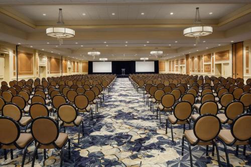 DoubleTree Boston North Shore Danvers - image 11