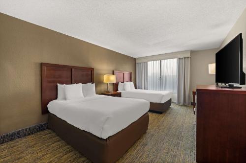 Comfort Inn on the Ocean - image 10
