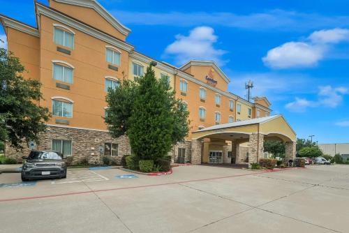 Comfort Suites Plano