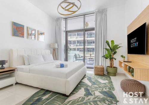 Studio in Loreto 1A, DAMAC Hills - Host & Stay, Dubai