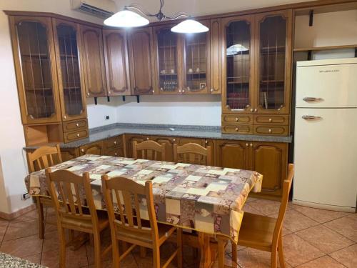 The Crazy House - image 4