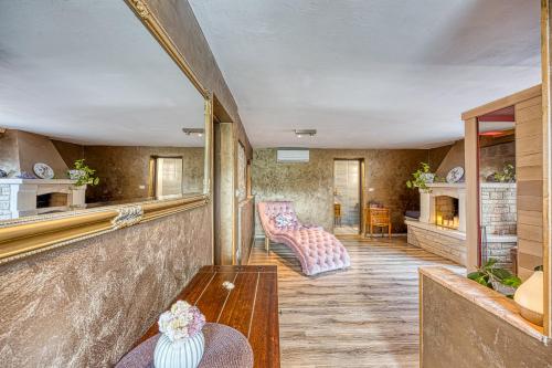 สปา, Holiday house Marinela with Private Pool and Fenced Garden in ราเดติชิ