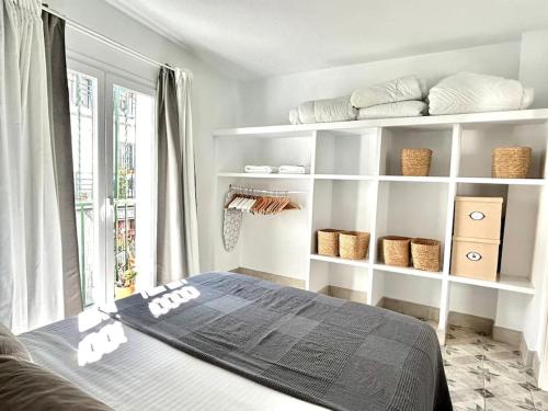 One-Bedroom Apartment image 7