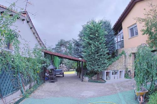 Casa el Cerezo Rojo