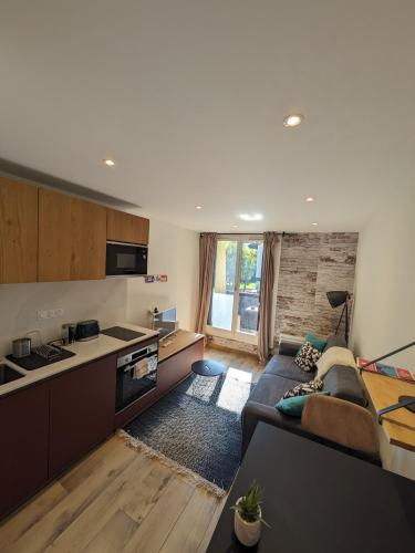 Le Sasha in Le Lyret