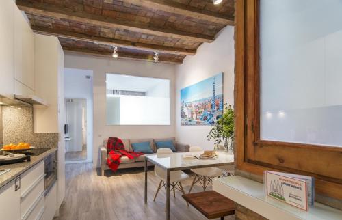 Happy People Sagrada Familia Apartments, Barcellona