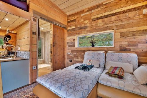 Finest Retreats - Cosagach Falls Cabin in Aigas