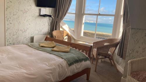 Whitecliff Guest House Room Type - Top Floor Sea View Room