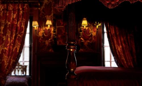 The Witchery Room Type - Deluxe Suite - Sempill