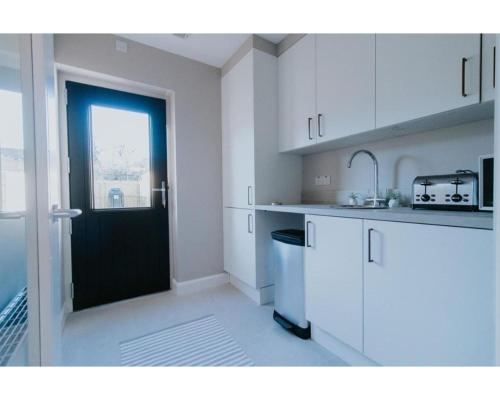 Central Ballycastle Beach Residence - Ballycastle