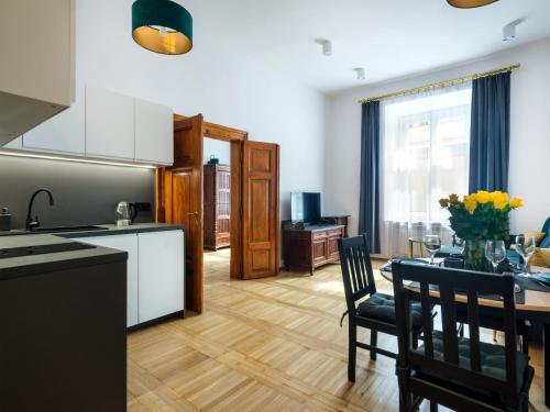 30 Swiętego Jana street -One bedroom apartment (4 adults)