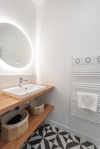Two-Bedroom Apartment image 5