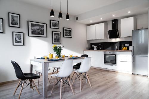 5 Swiętego Krzyza street -One bedroom apartment (4 adults)