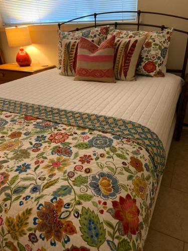 Birmingham House - Updated and Spacious