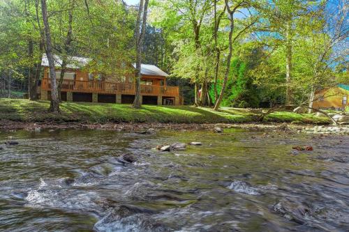 Rivendell Creekside Cabin