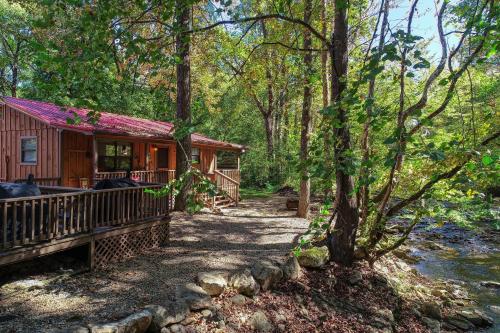 Wandering Creek Cabin