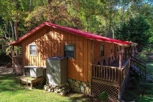 Wandering Creek Cabin