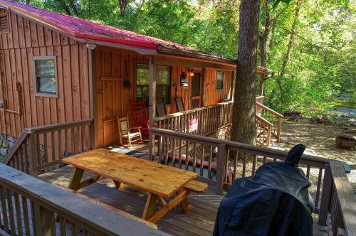 Wandering Creek Cabin