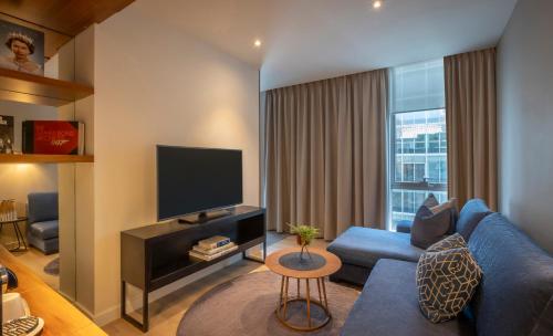 room detail thumbnail 1