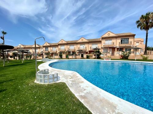  Apartamento Rocio Al-Andalus, Ferienwohnung in Chiclana de la Frontera