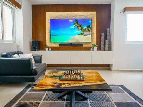 Penthouse with Private Jacuzzi - Three Bedroom, Cancún (photo 3)