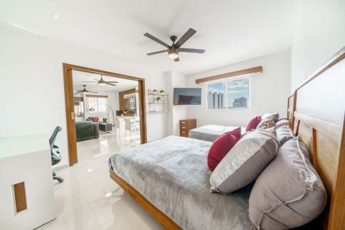 Penthouse with Private Jacuzzi - Three Bedroom, Cancún (photo 7)