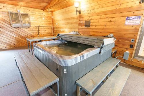 Epic Indoor Pool w/slide & hot tub close to beach