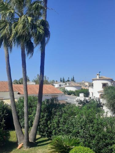 Els Poblets Denia offers Casa Crosby - Private studio within walking distance to the beach