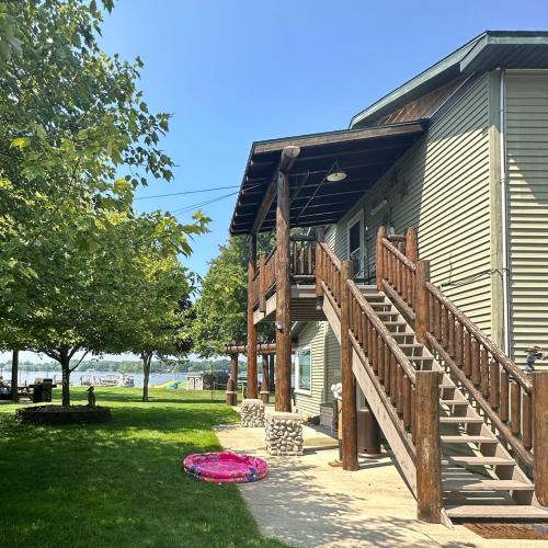 South Shore Resort - The Wren in Twin Lake, USA