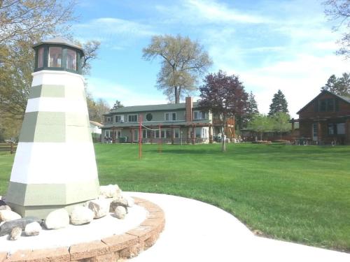 South Shore Resort - The Wren in Twin Lake, USA
