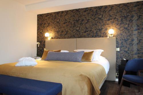 2 twin beds
