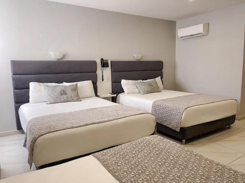 Luxury Triple Room image 3