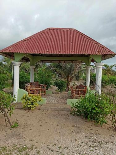 Bosofet Beach and Creek Lodge