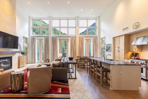 3 bedrooms, 7 beds