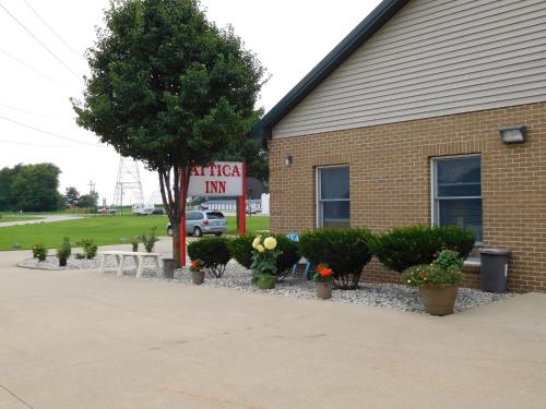 Attica Inn - image 2