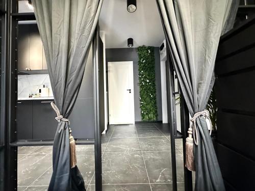 GOLDEN Apartment ~ 1000m Main Square ~ Self Check-In 24h, Wrocław (photo 10)