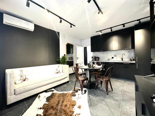 GOLDEN Apartment ~ 1000m Main Square ~ Self Check-In 24h, Wrocław (photo 6)
