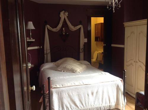 Maison McKenzie House