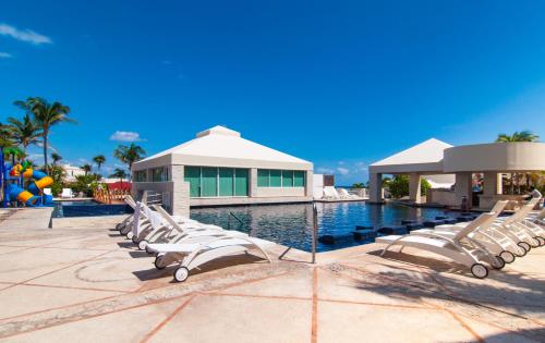 Solymar Condo Beach Resort by Casago - Cancun