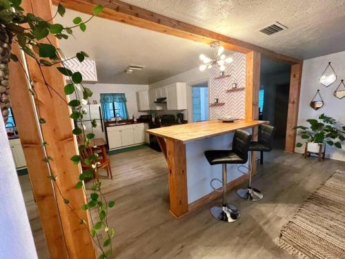 3BR Downtown House with Yard by UF in Gainesville, USA