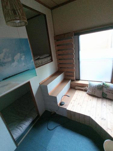 1 futon bed