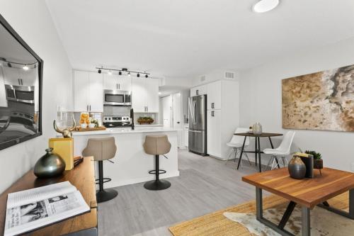 UNIVERSITY SERENITY SUITES in Tampa, USA