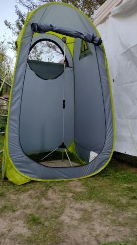 Wildkamp Resort Zelten in der freien Natur ( Wiese Wald )