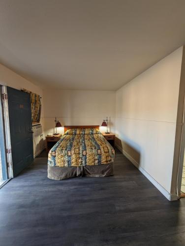 1 queen bed