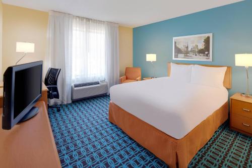 Queen Room room in Fairfield Inn & Suites by Marriott Austin-University Area