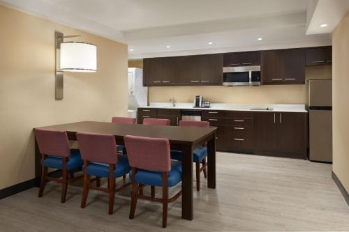 TownePlace Suites by Marriott Oshawa