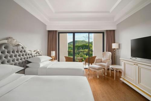 Nha Trang Marriott Resort & Spa, Hon Tre Island